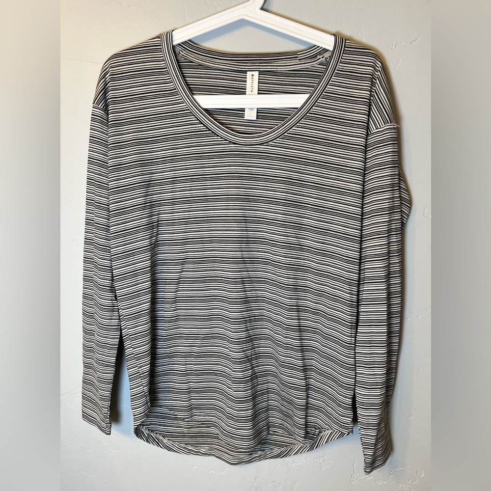 Athleta Cloudlight Stratus Striped Top Long-Sleeve T-Shirt Black and White - S